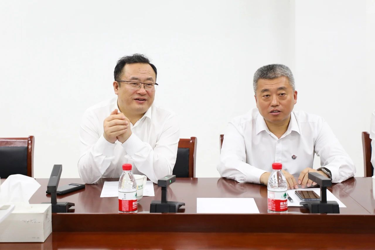 1713490085487322.jpg 中海石油氣電集團到訪海南礦業(yè)3.jpg