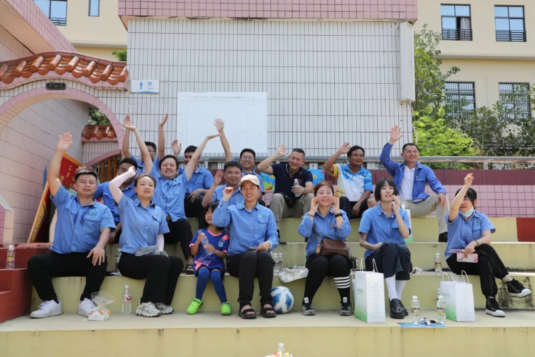 1713953951427824.jpg 海南礦業(yè)足球隊(duì)出戰(zhàn)海南“國(guó)資杯”暨第七屆昌江“芒果杯”足球賽.webp.jpg