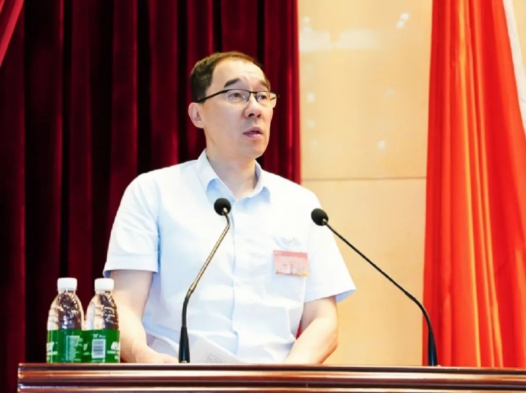 1714116400936412.jpg 海南礦業(yè)召開第四屆職工代表大會第一次會議5.jpg